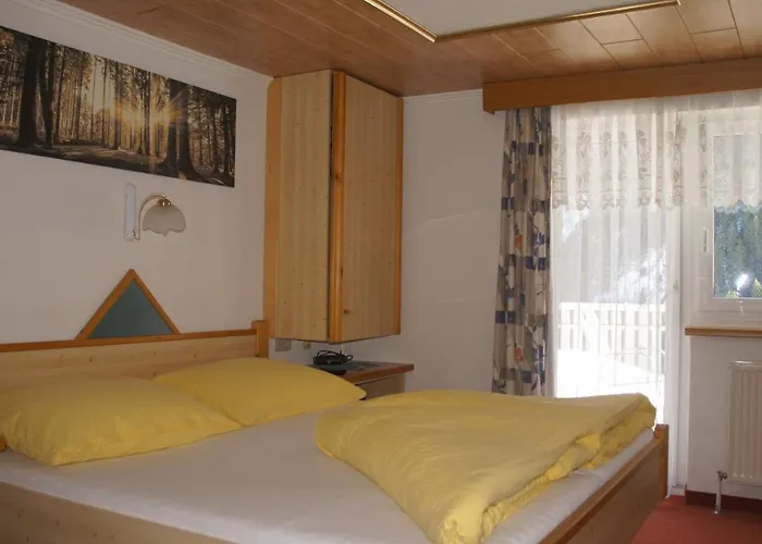 Garni Dorfblick 卡普尔