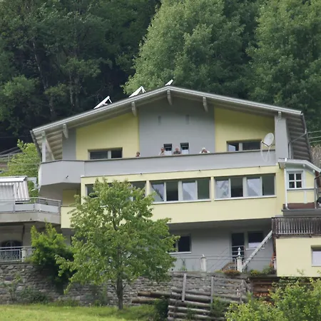 Apart Garni Dorfblick *
